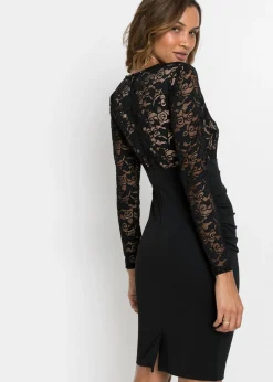 Vestido de encaje favorecedor, talla corta