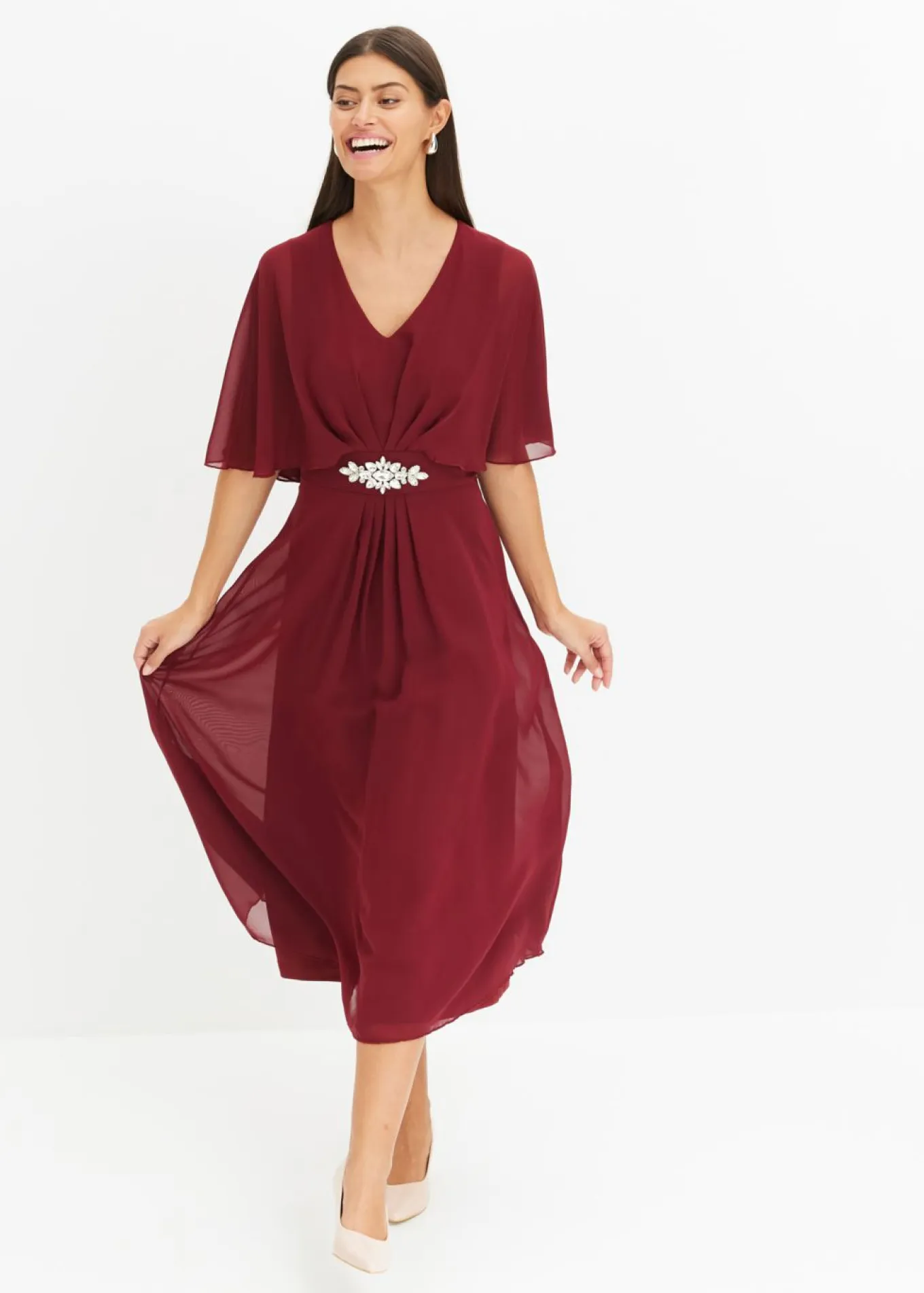 Vestido de gasa con aplicación de piedras