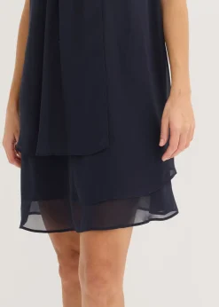 Vestido de gasa con aplicación de piedras