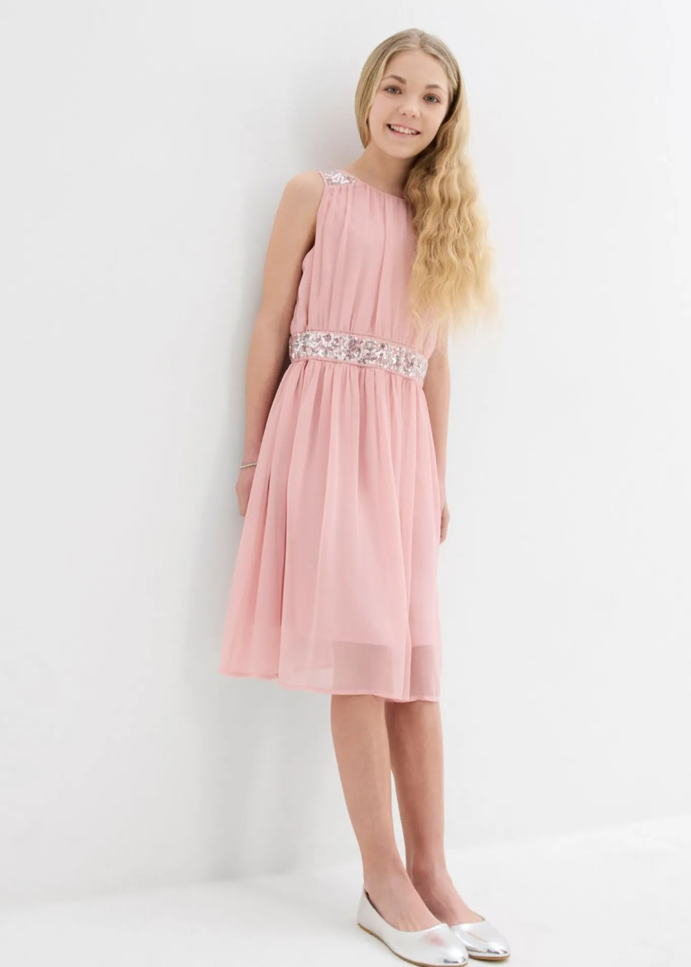 Vestido de gasa con banda de lentejuelas