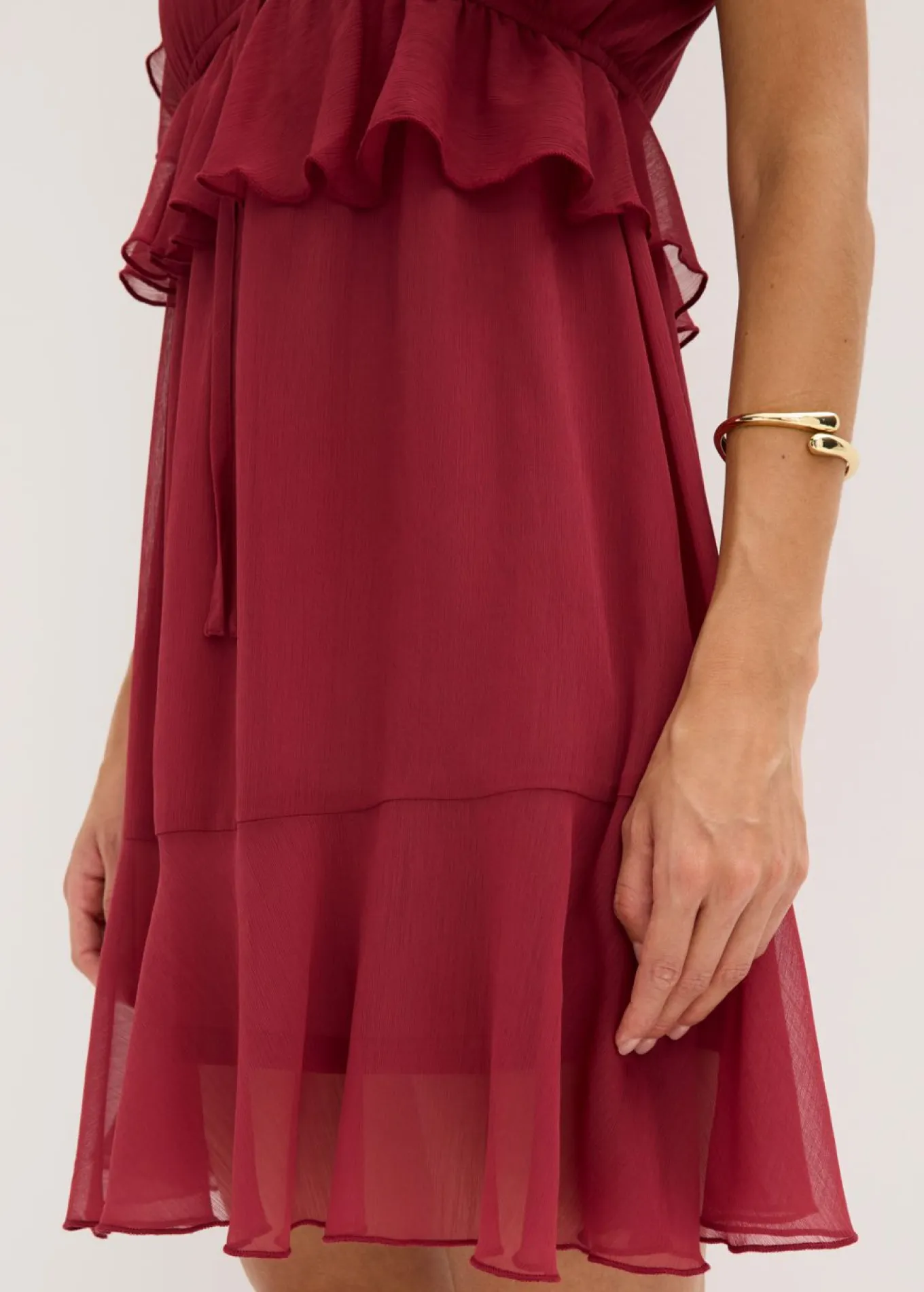 Vestido de gasa con corte en A