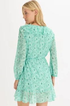 Vestido de gasa con corte en A