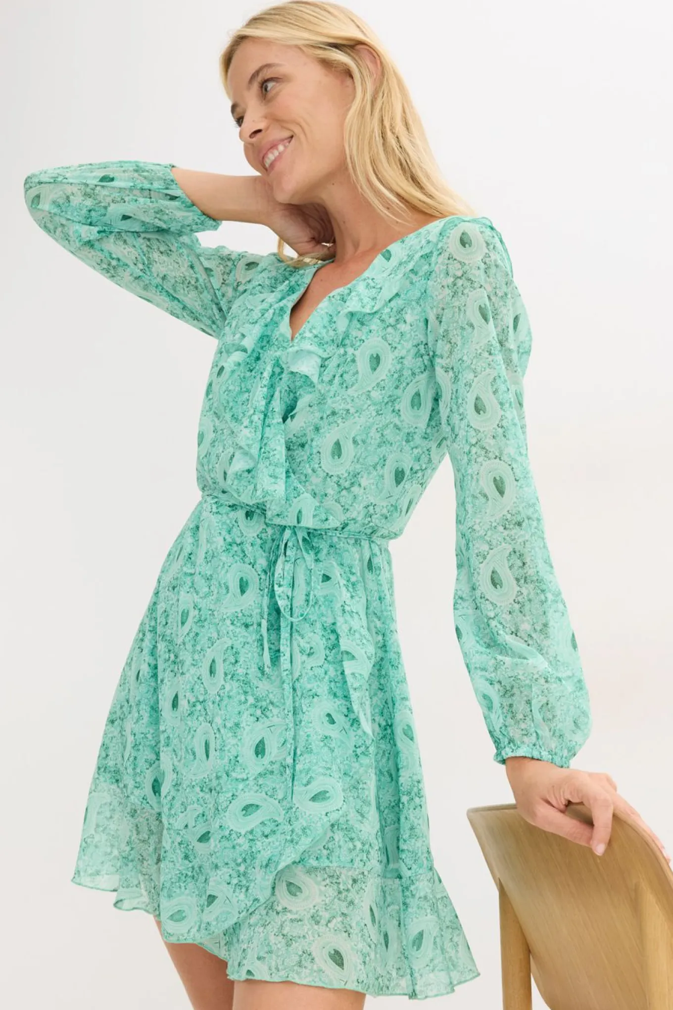 Vestido de gasa con corte en A