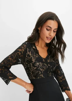 Vestido de gasa con encaje