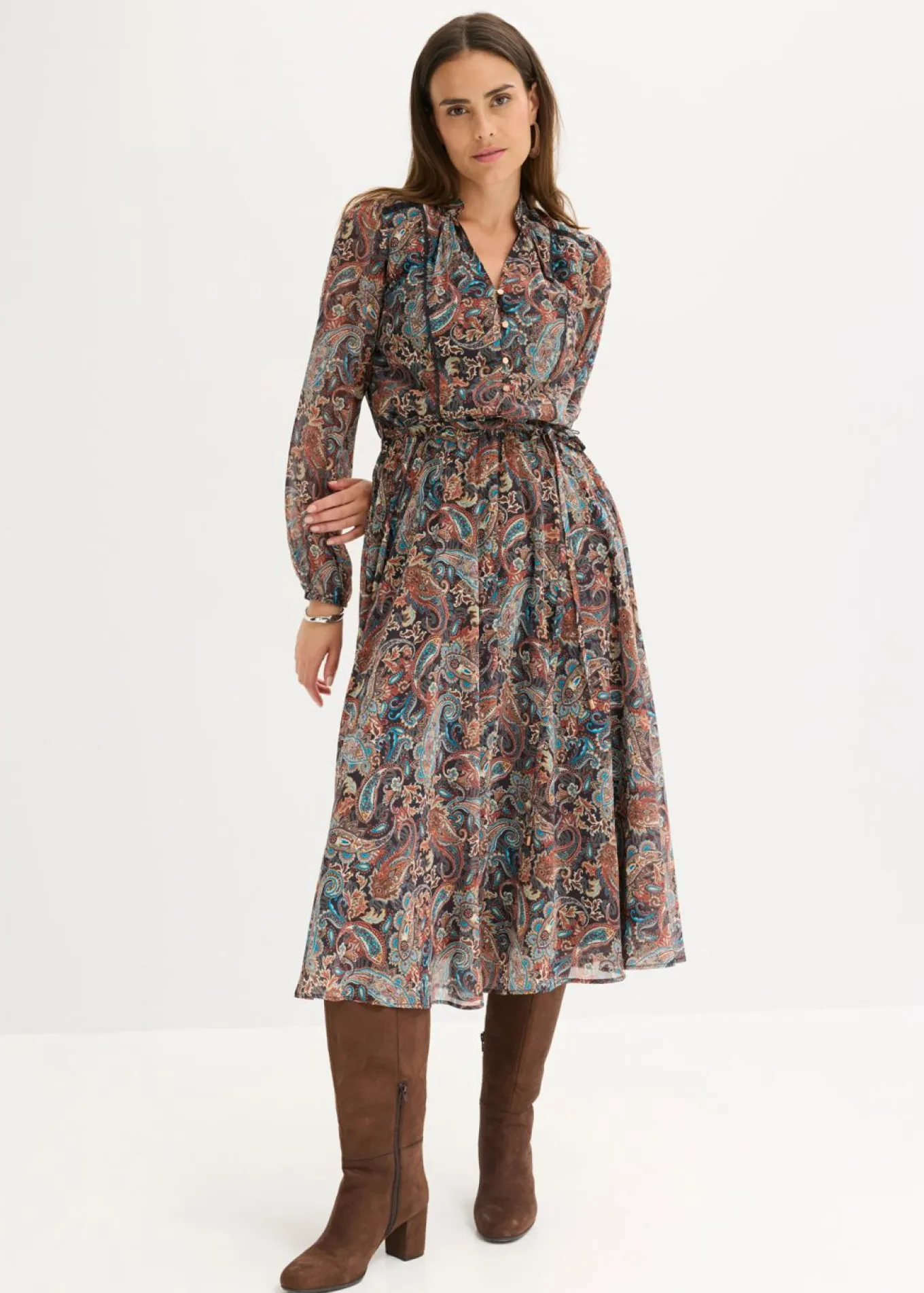 Vestido de gasa con patrón de paisley