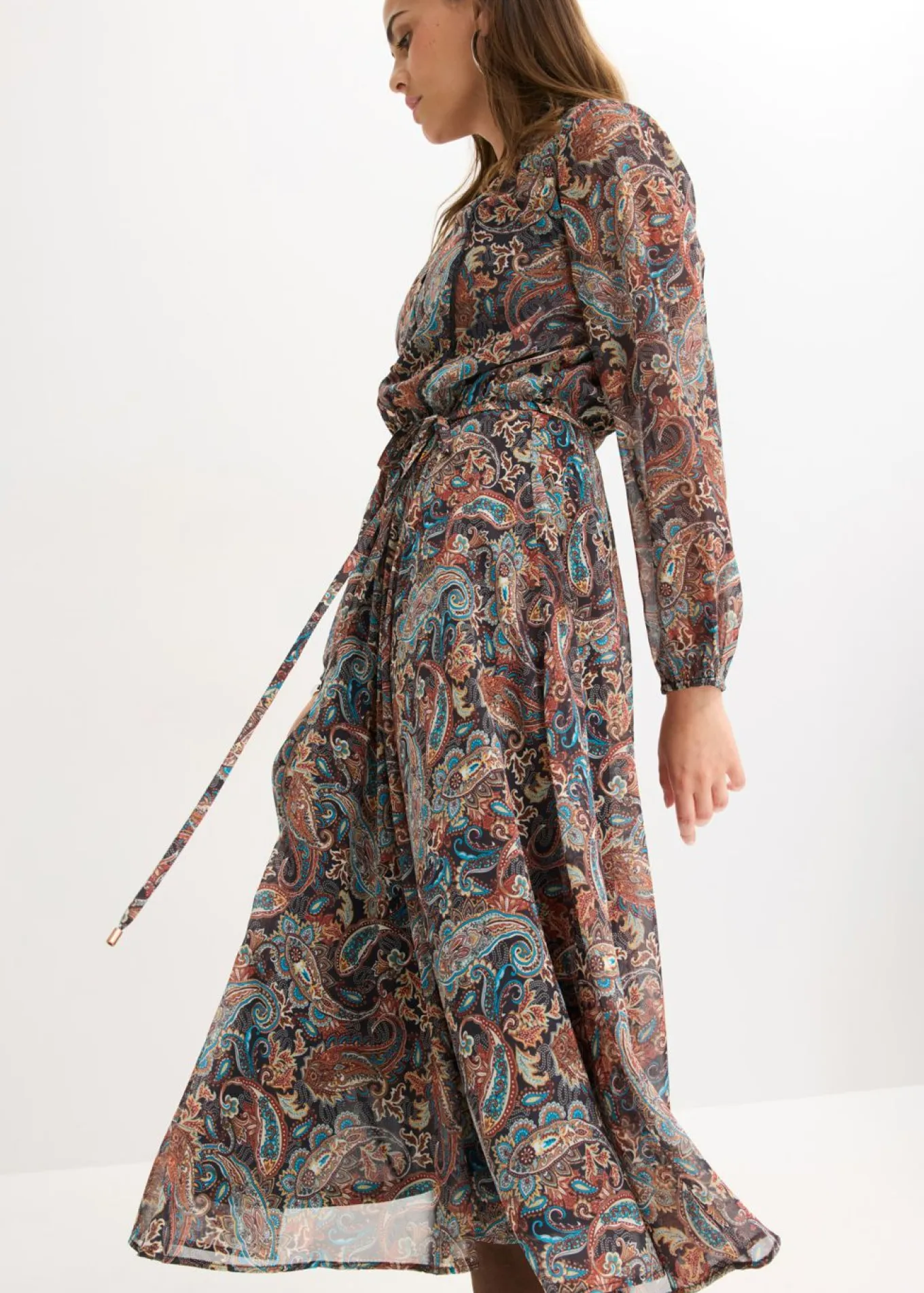Vestido de gasa con patrón de paisley