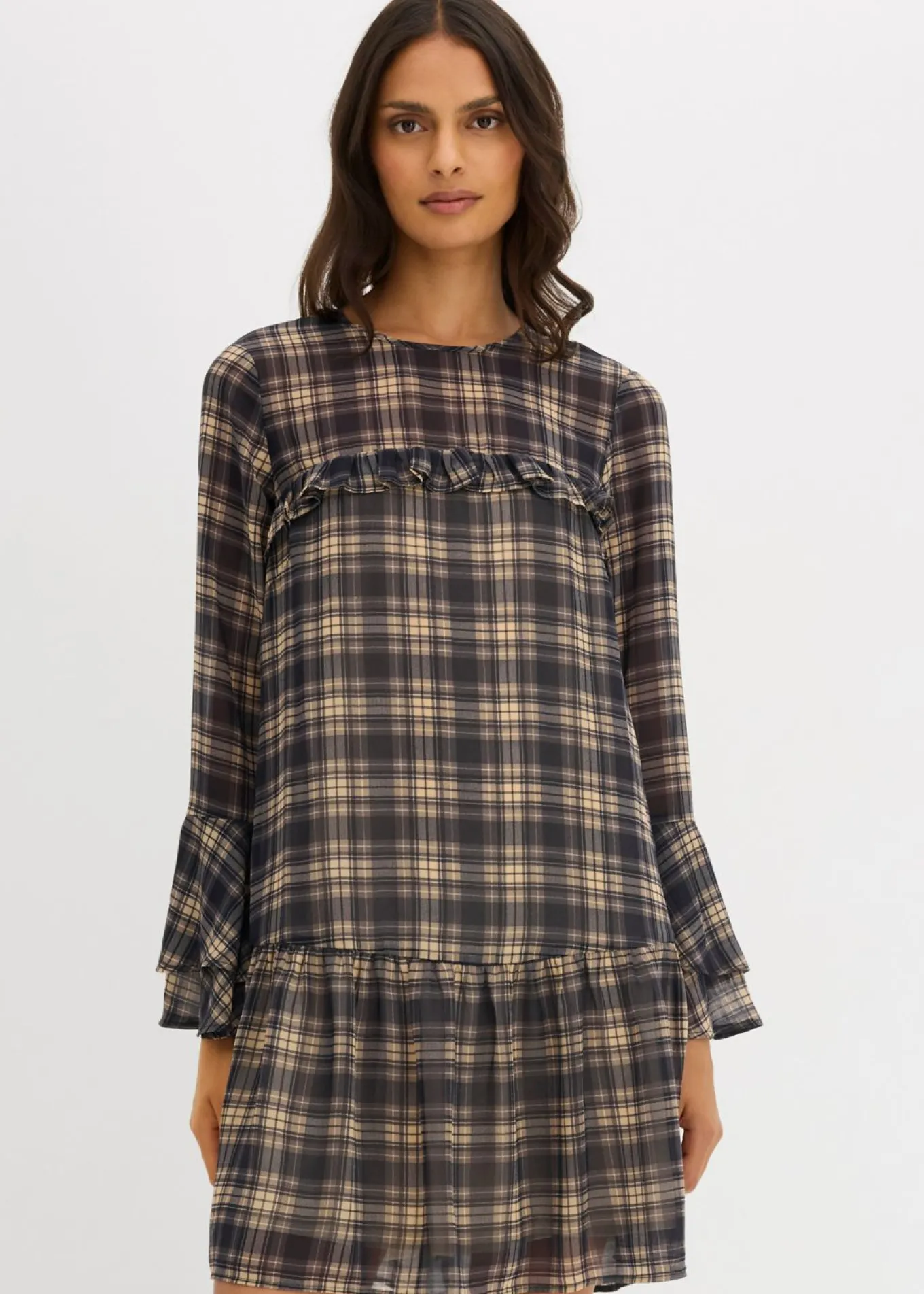Vestido de gasa con volantes