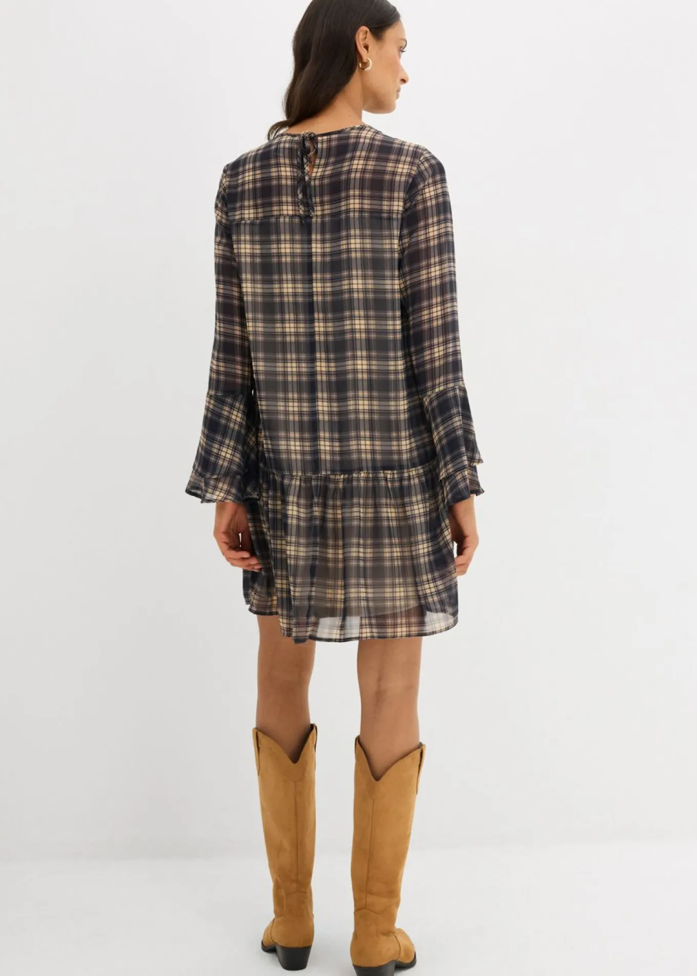 Vestido de gasa con volantes