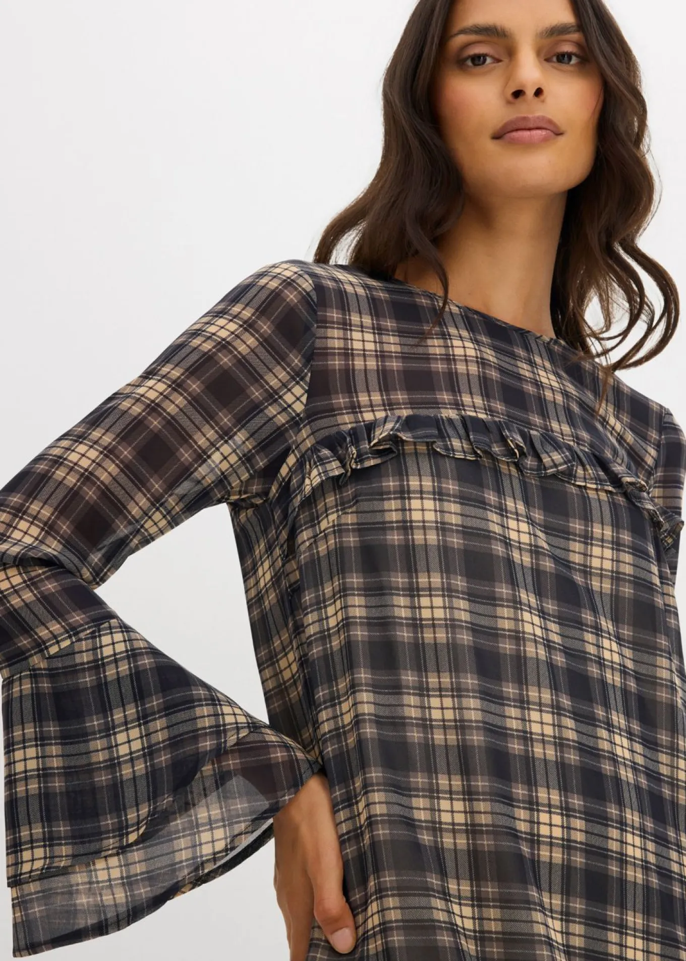 Vestido de gasa con volantes