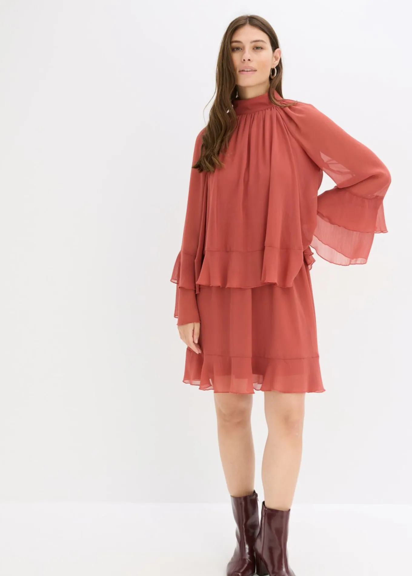 Vestido de gasa con volantes