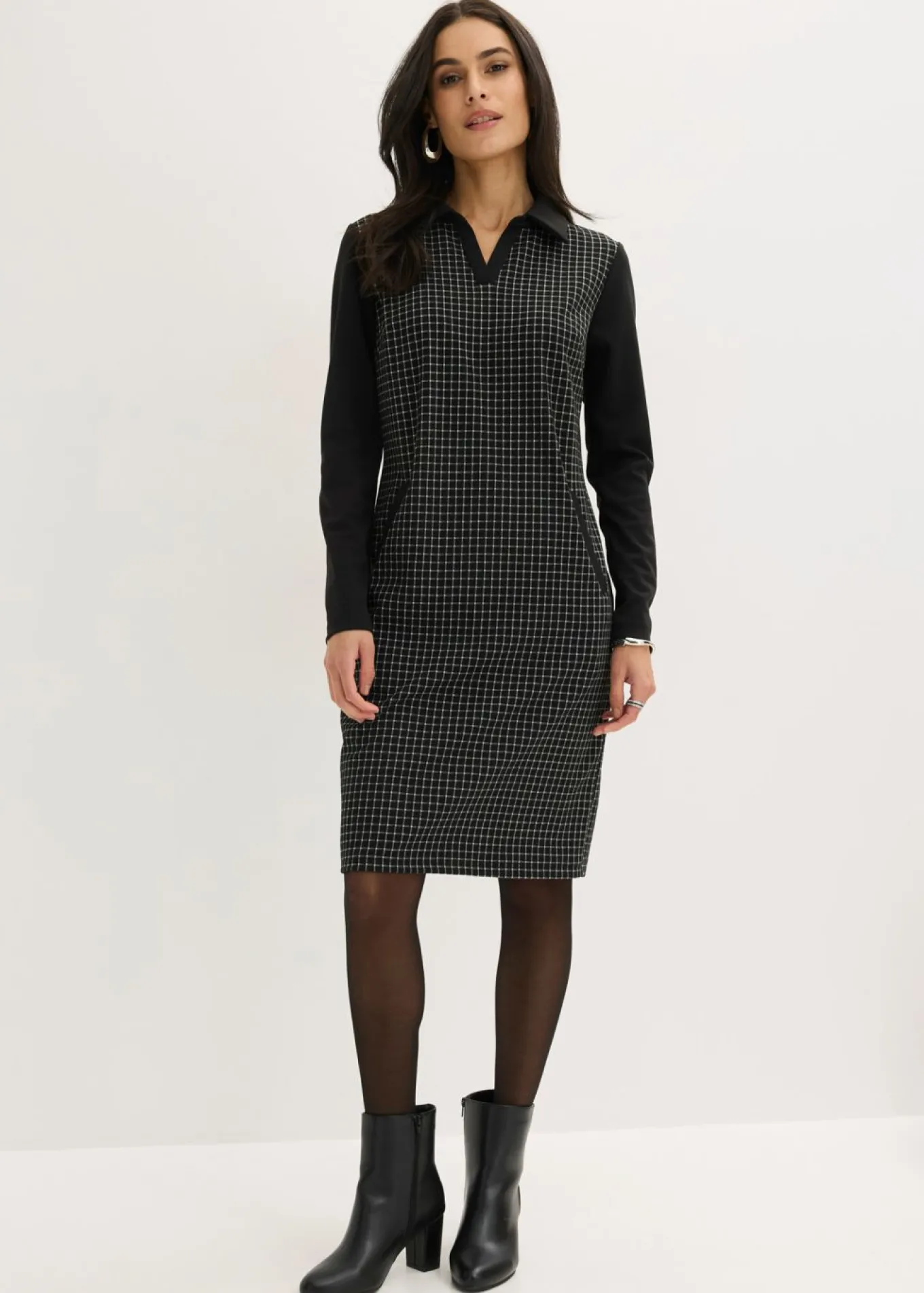 Vestido de jacquard con cuello en contraste