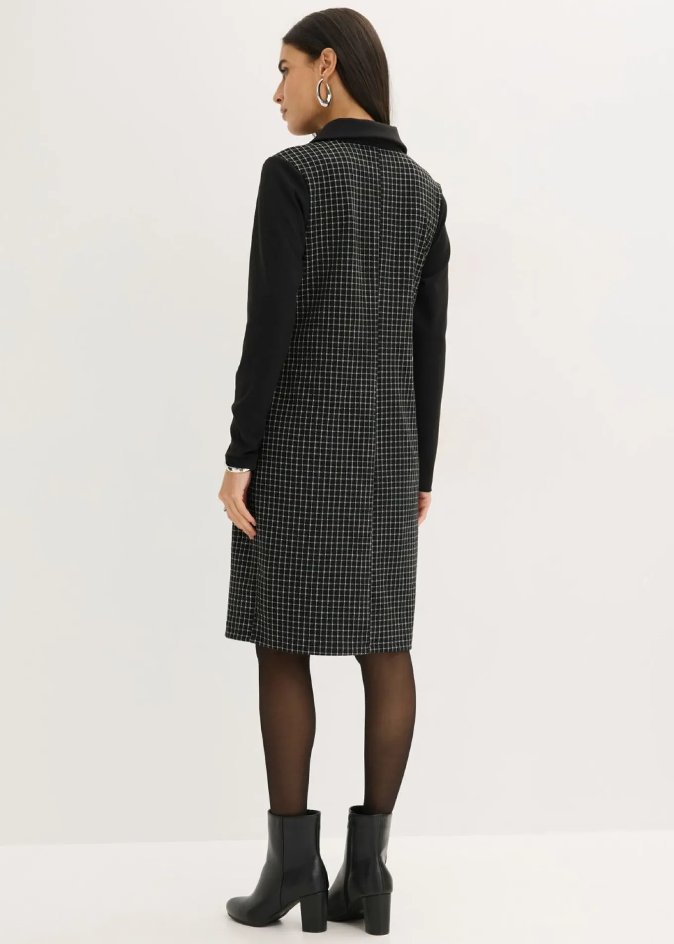 Vestido de jacquard con cuello en contraste