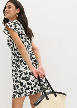 Vestido de material estructurado con mangas de murciélago