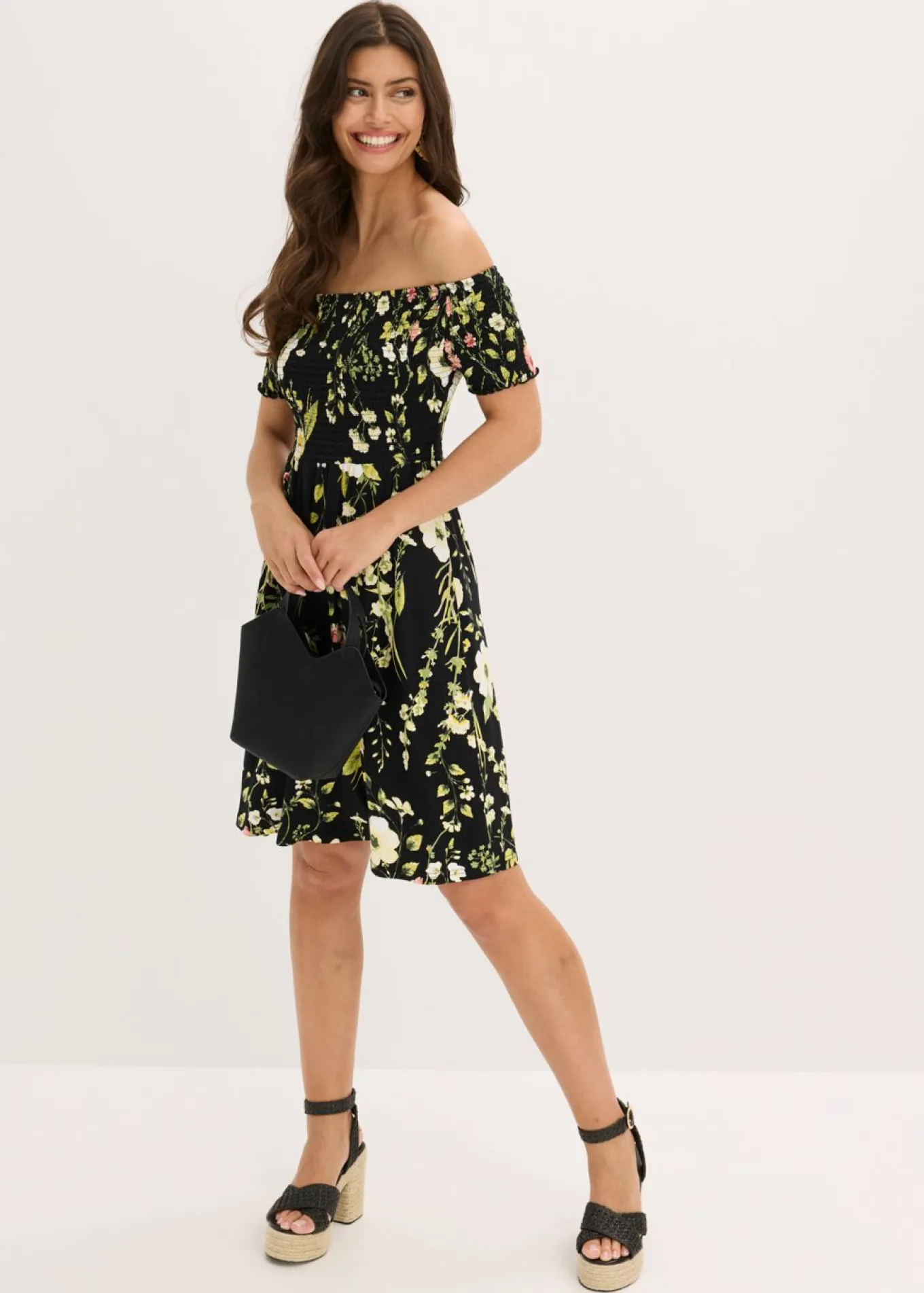 Vestido de mezcla de viscosa suave con escote bañera