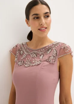 Vestido de noche con aplicación de encaje