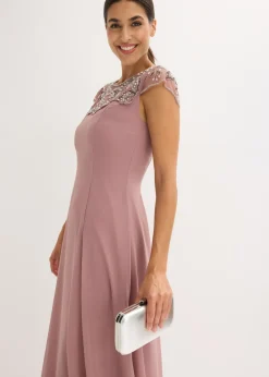 Vestido de noche con aplicación de encaje
