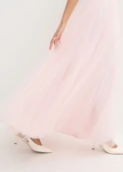 Vestido de noche con encaje y falda de tul fino