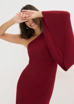 Vestido de noche con un hombro al descubierto