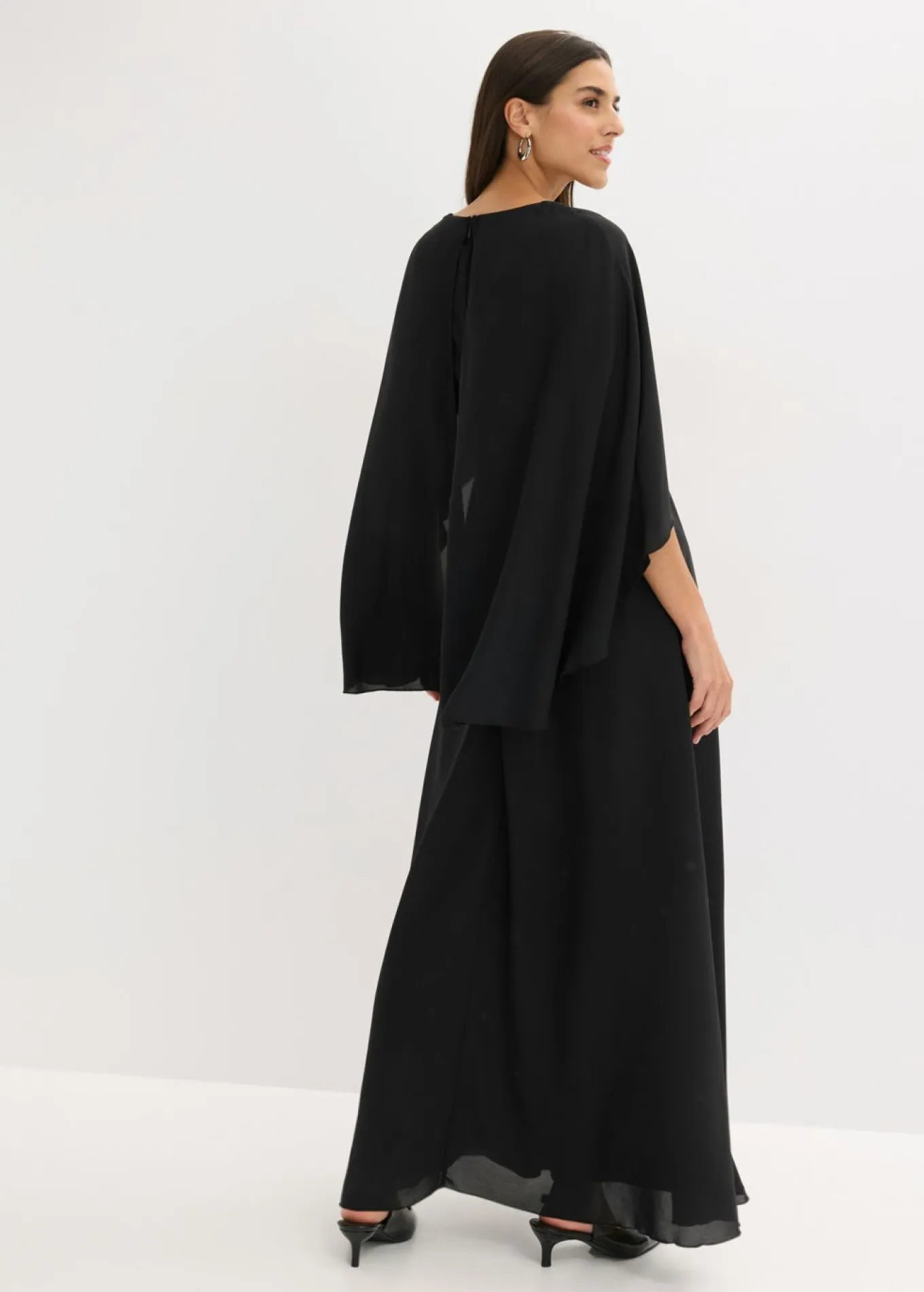 Vestido de noche de gasa fina con inserto de lentejuelas