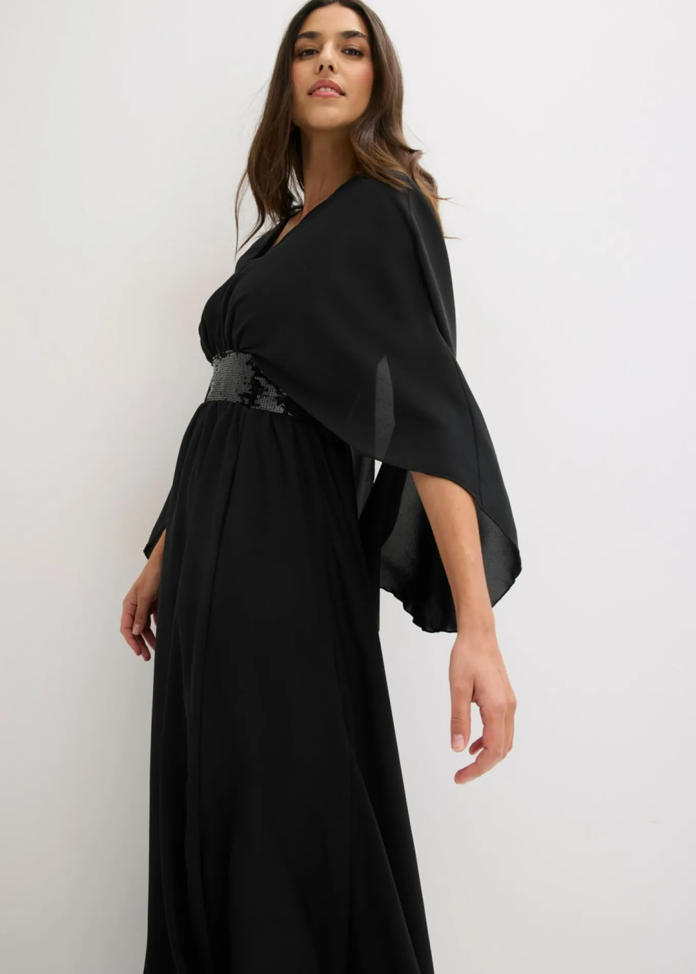 Vestido de noche de gasa fina con inserto de lentejuelas
