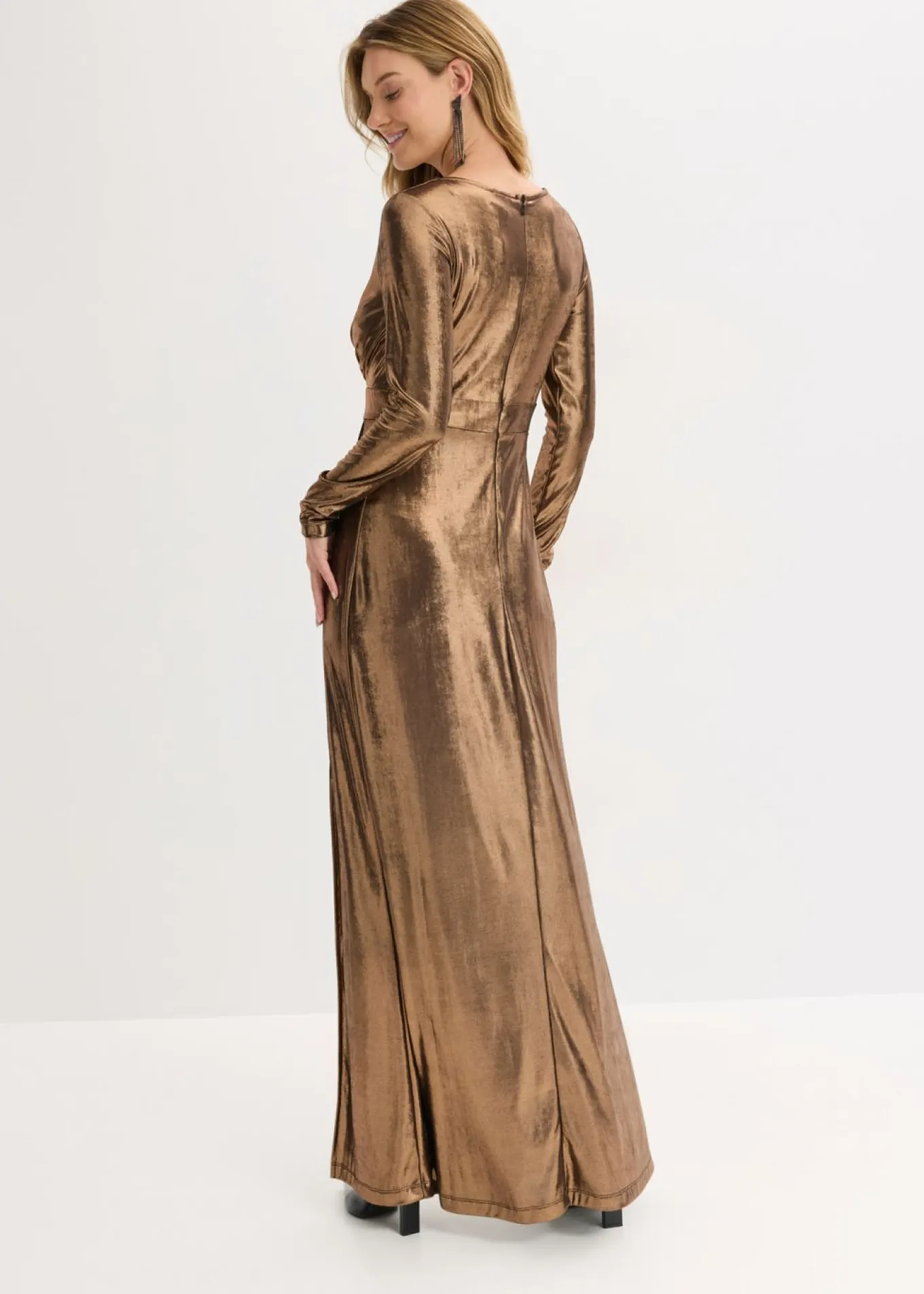 Vestido de noche de punto fino con brillo