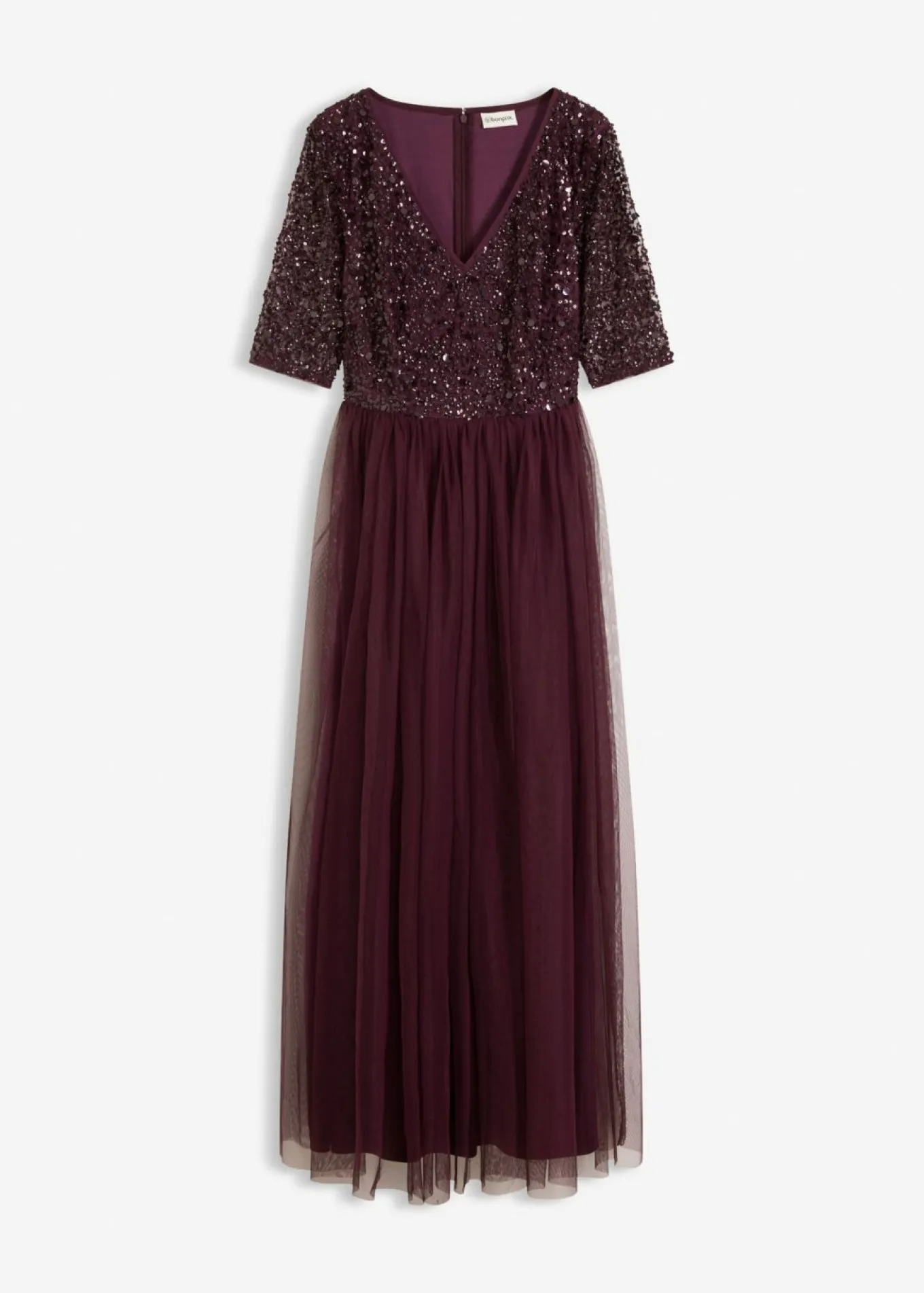 Vestido de noche de tul delicado con bordado de lentejuelas