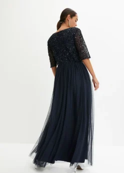Vestido de noche de tul delicado con bordado de lentejuelas