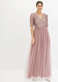 Vestido de noche de tul delicado con bordado de lentejuelas