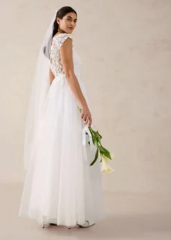 Vestido de novia de tul con encaje