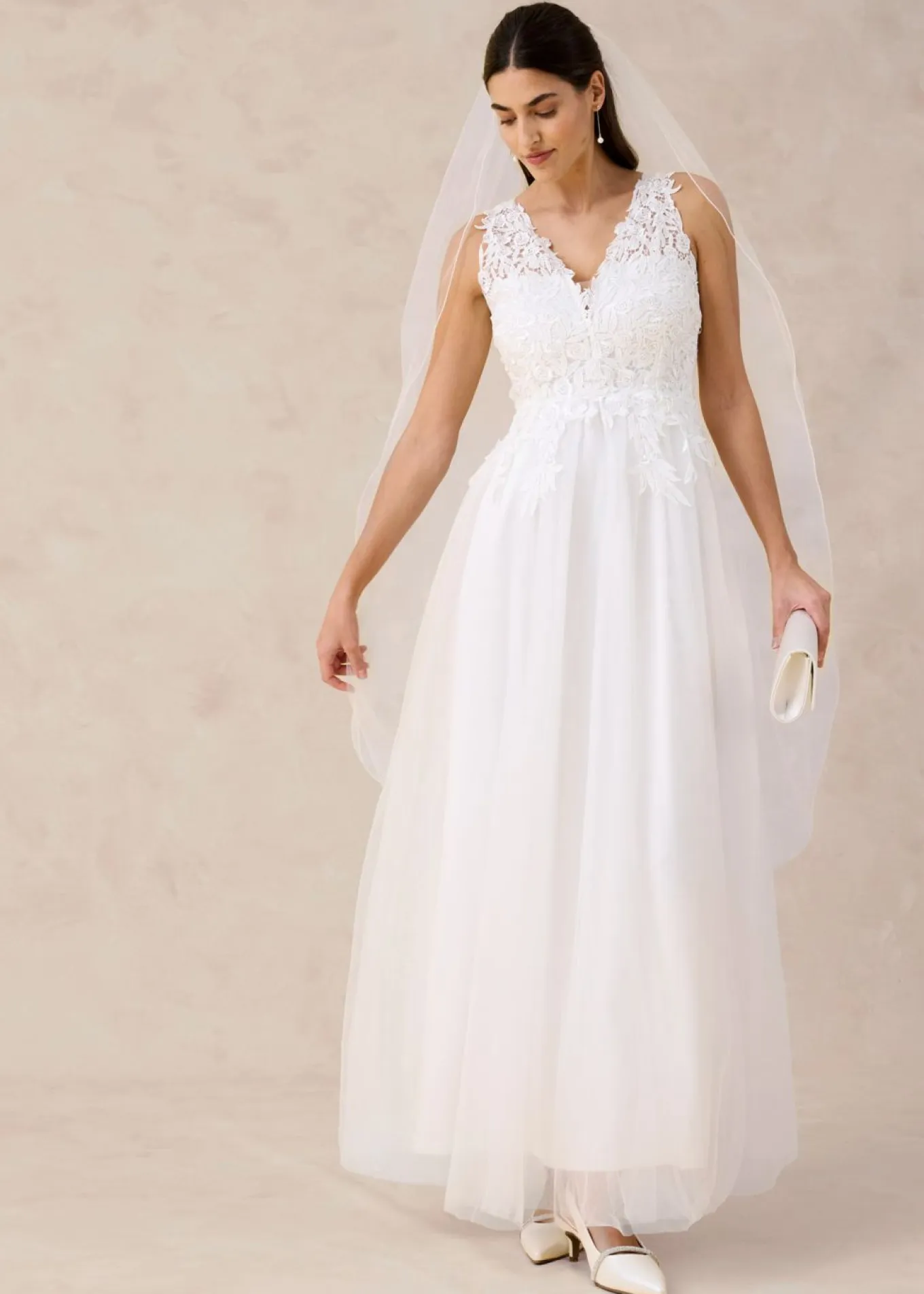 Vestido de novia de tul y encaje