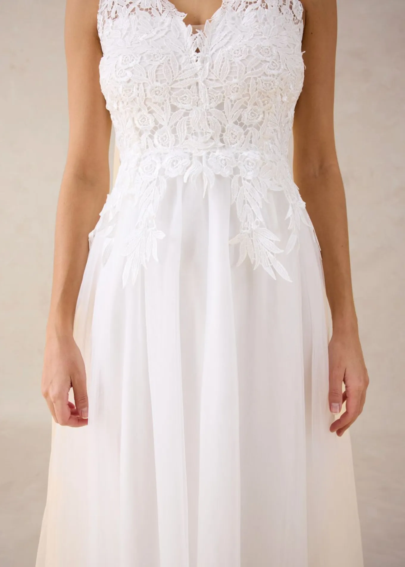 Vestido de novia de tul y encaje
