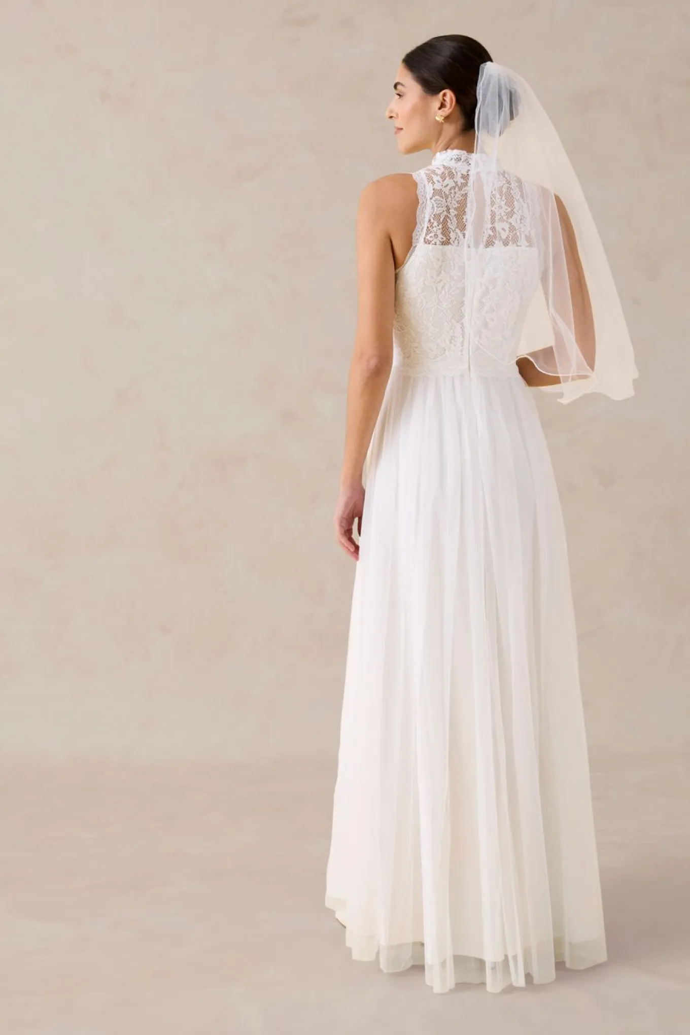 Vestido de novia de tul y encaje
