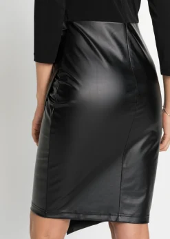 Vestido de piel sintética con parte superior de punto