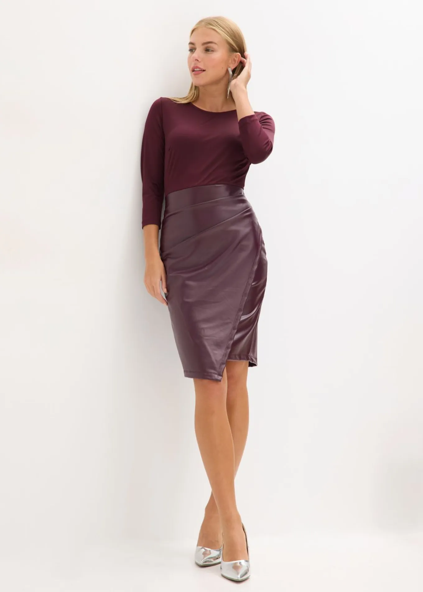 Vestido de piel sintética con parte superior de punto