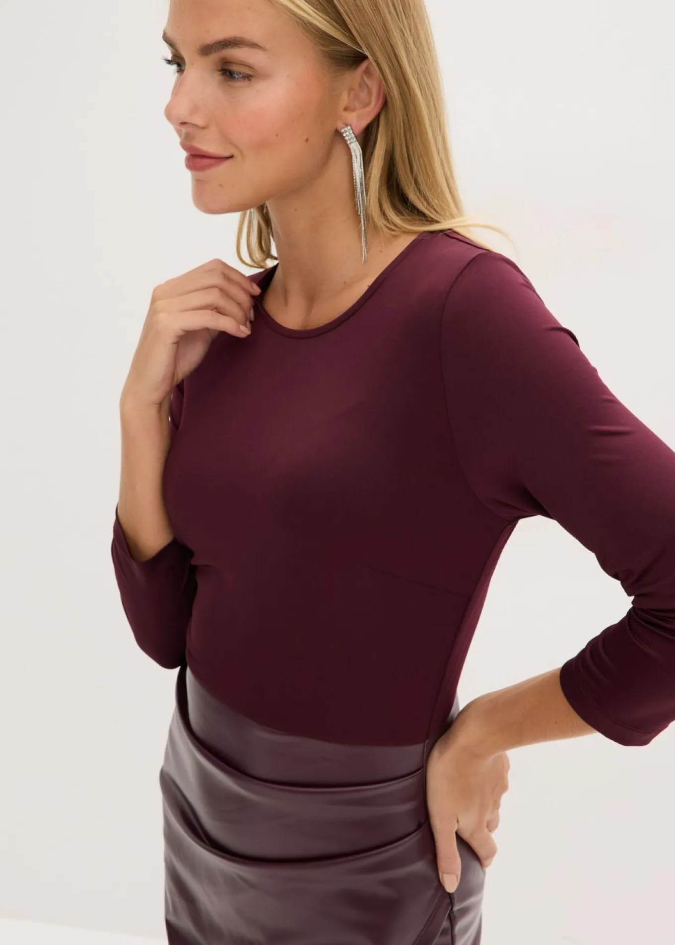 Vestido de piel sintética con parte superior de punto