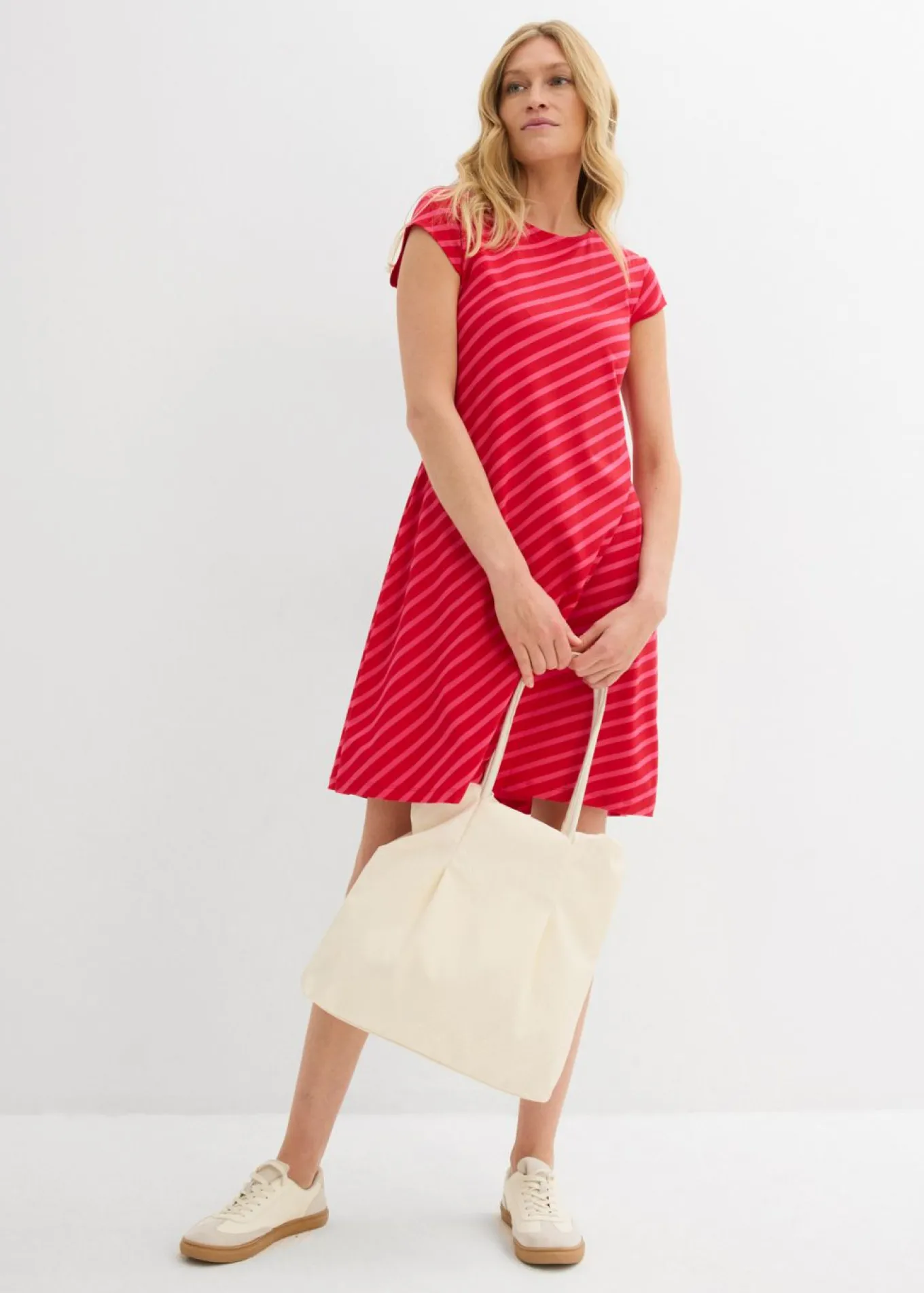 Vestido de punto con ajuste favorecedor