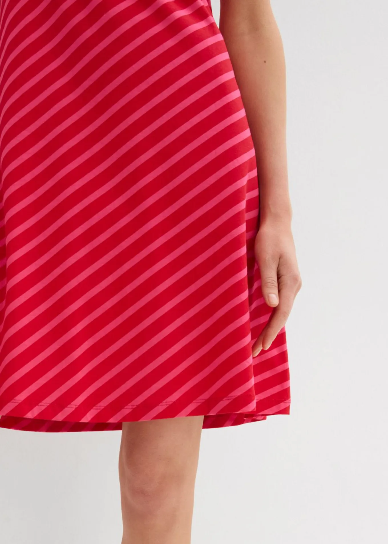 Vestido de punto con ajuste favorecedor