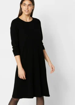 Vestido de punto con algodón reciclado