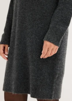 Vestido de punto con aplicaciones de lentejuelas