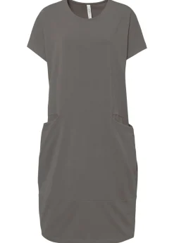 Vestido de punto con bolsillos