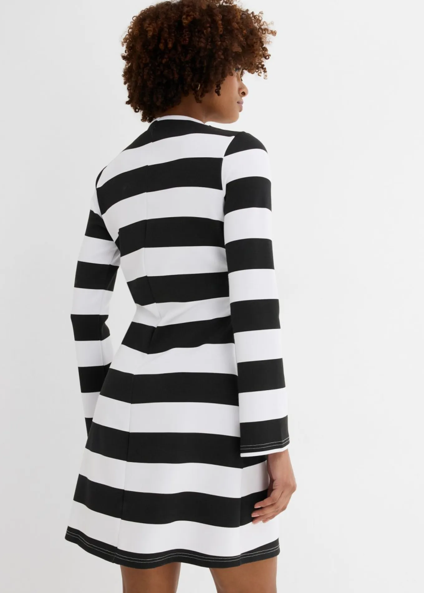 Vestido de punto con cuello alto