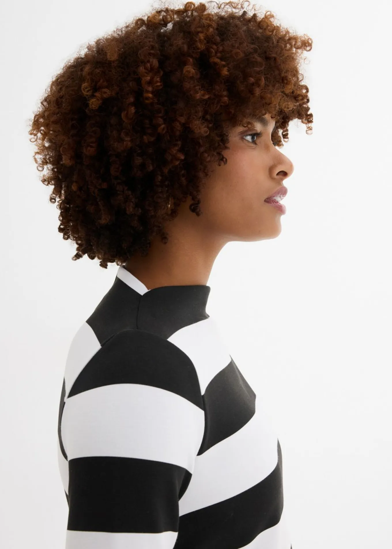 Vestido de punto con cuello alto