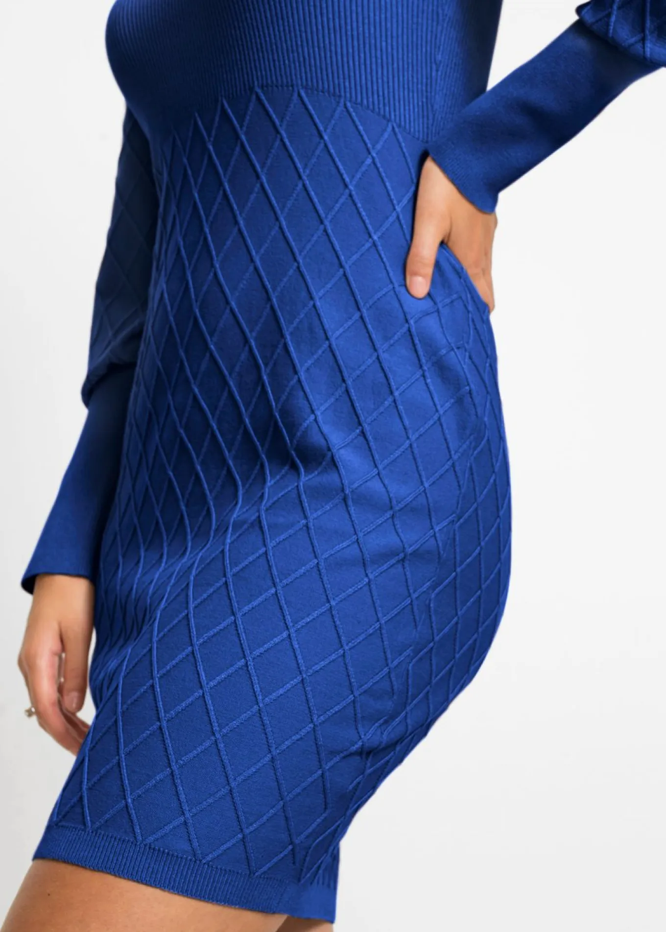 Vestido de punto con cuello vuelto