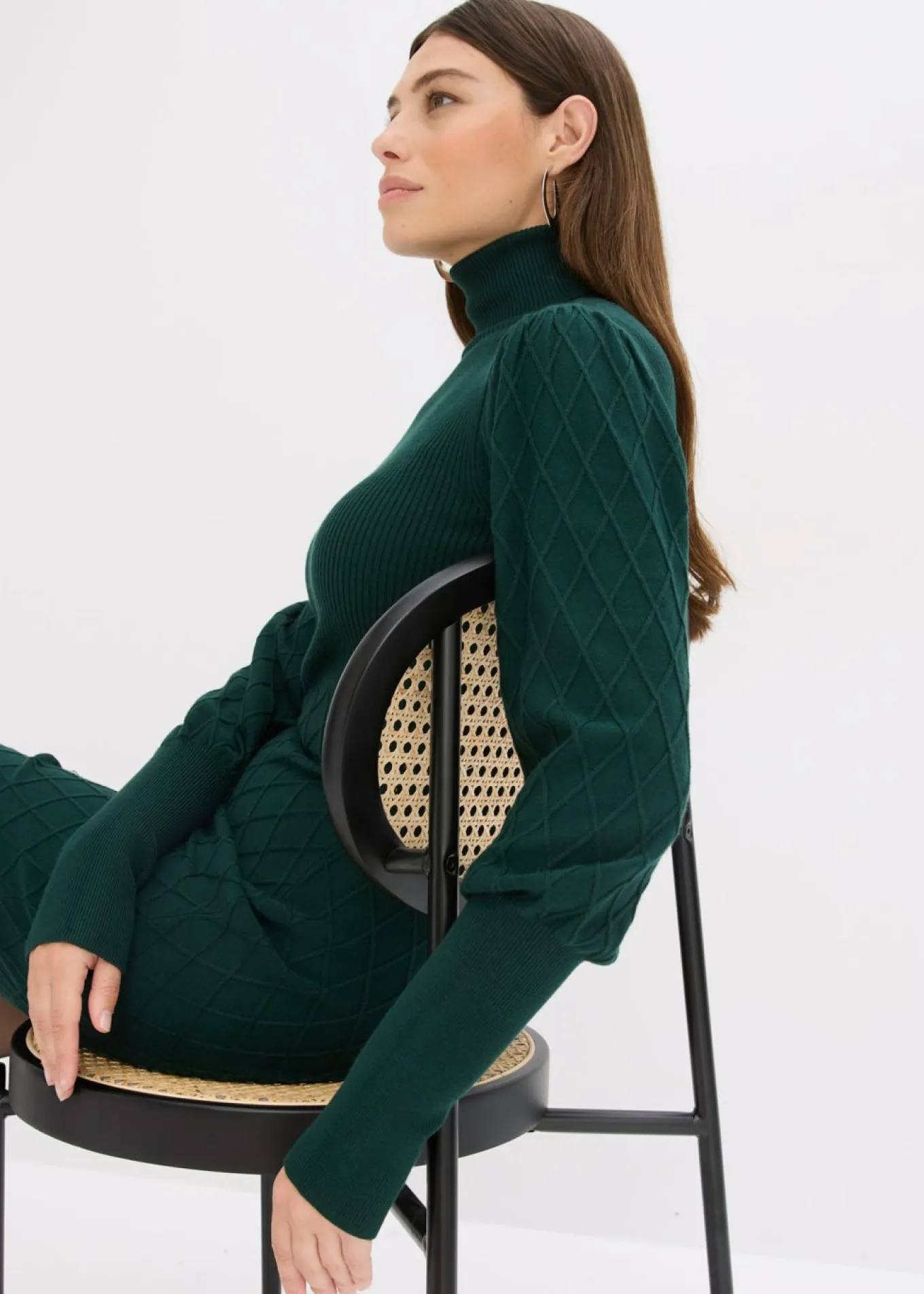 Vestido de punto con cuello vuelto