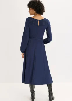 Vestido de punto con encaje