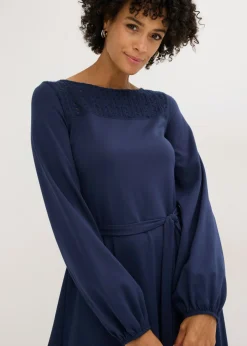 Vestido de punto con encaje