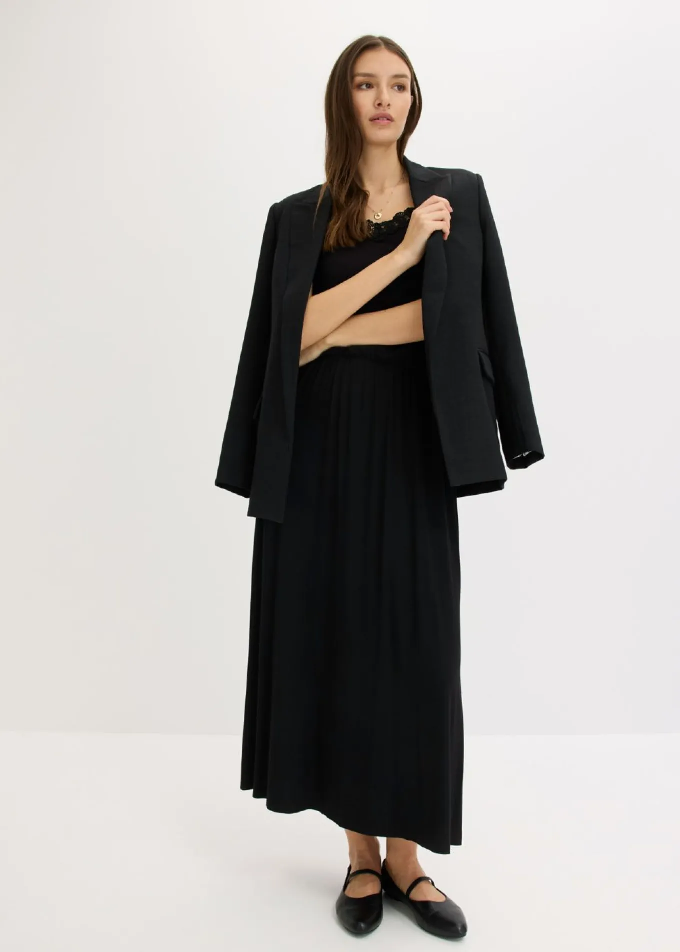 Vestido de punto con encaje