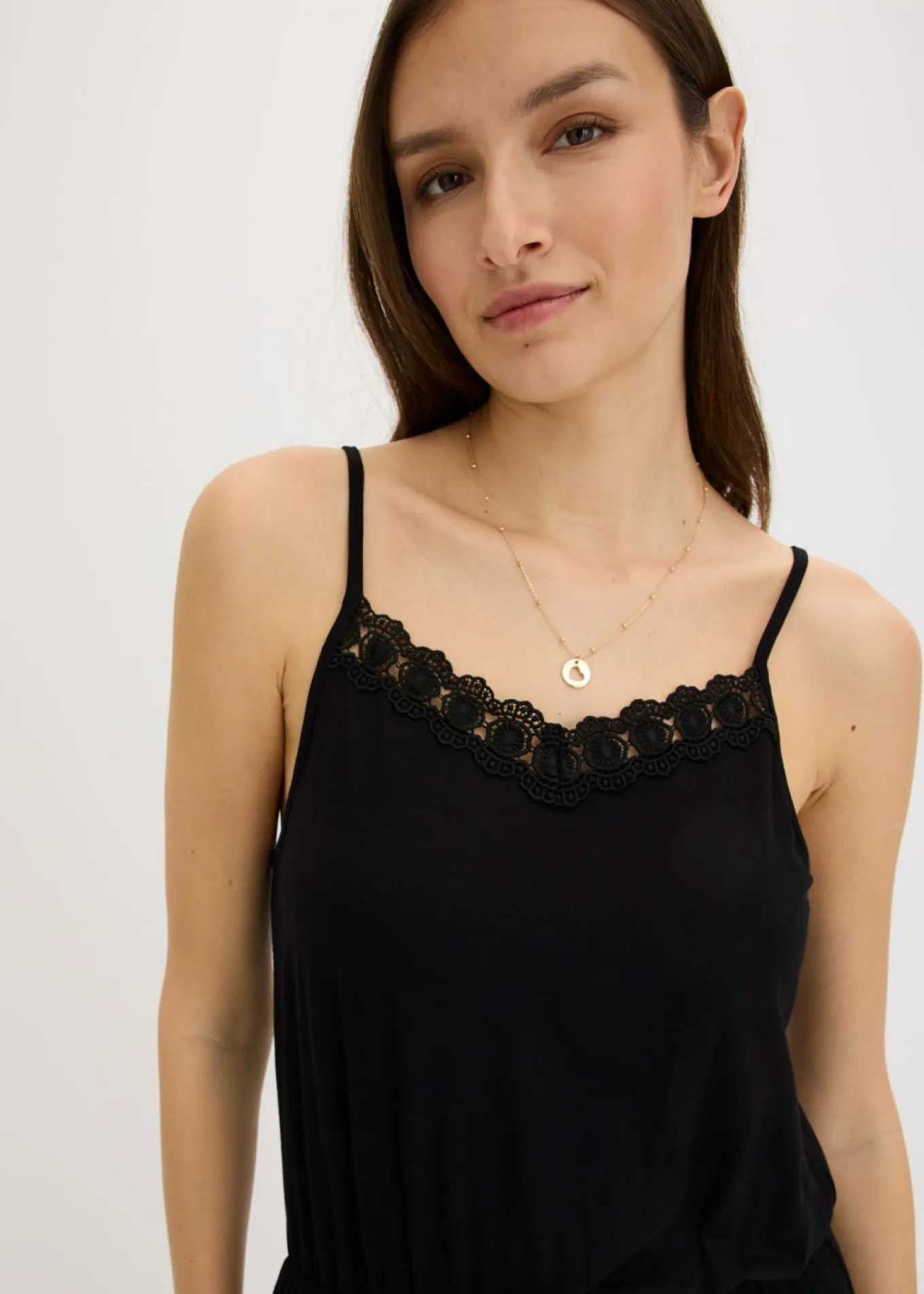 Vestido de punto con encaje