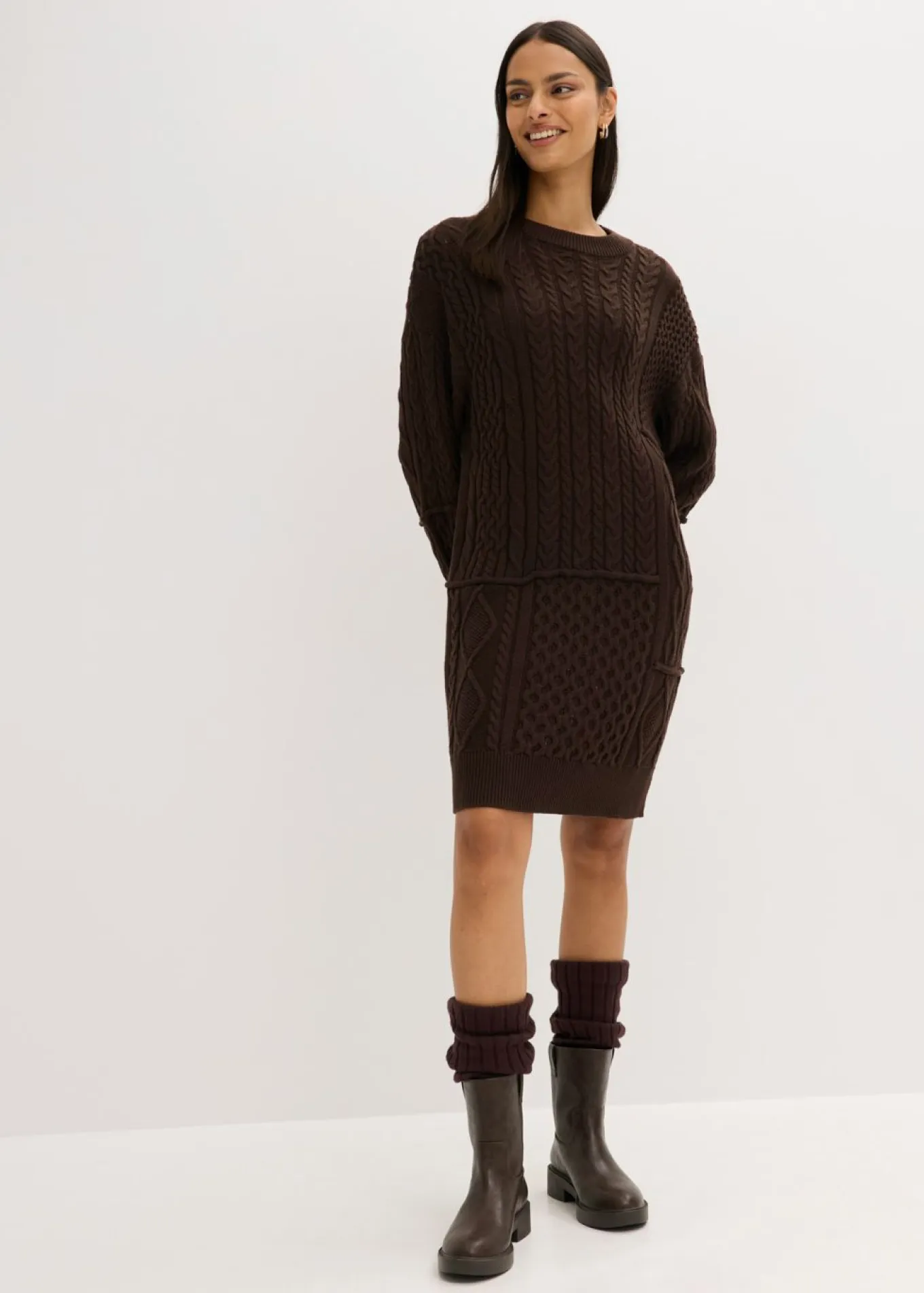 Vestido de punto con patrón trenzado