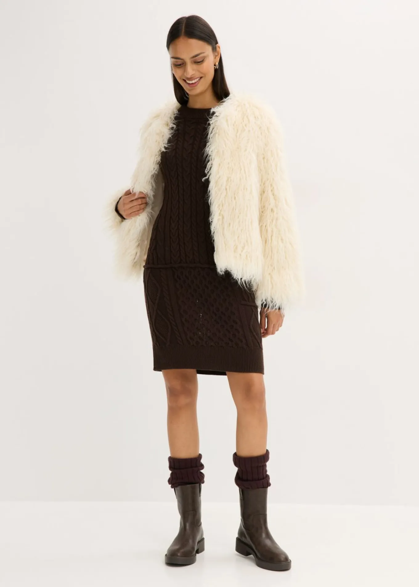 Vestido de punto con patrón trenzado